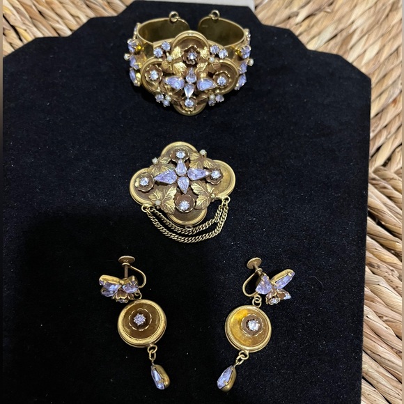 Vintage Bracelet, Earrings, Brooch - Picture 2 of 9